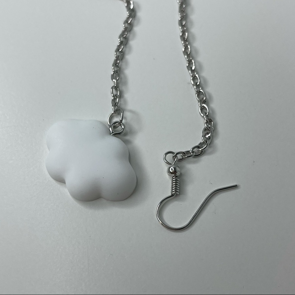 cloud 9 chain drop earrings - Picture 4 of 4